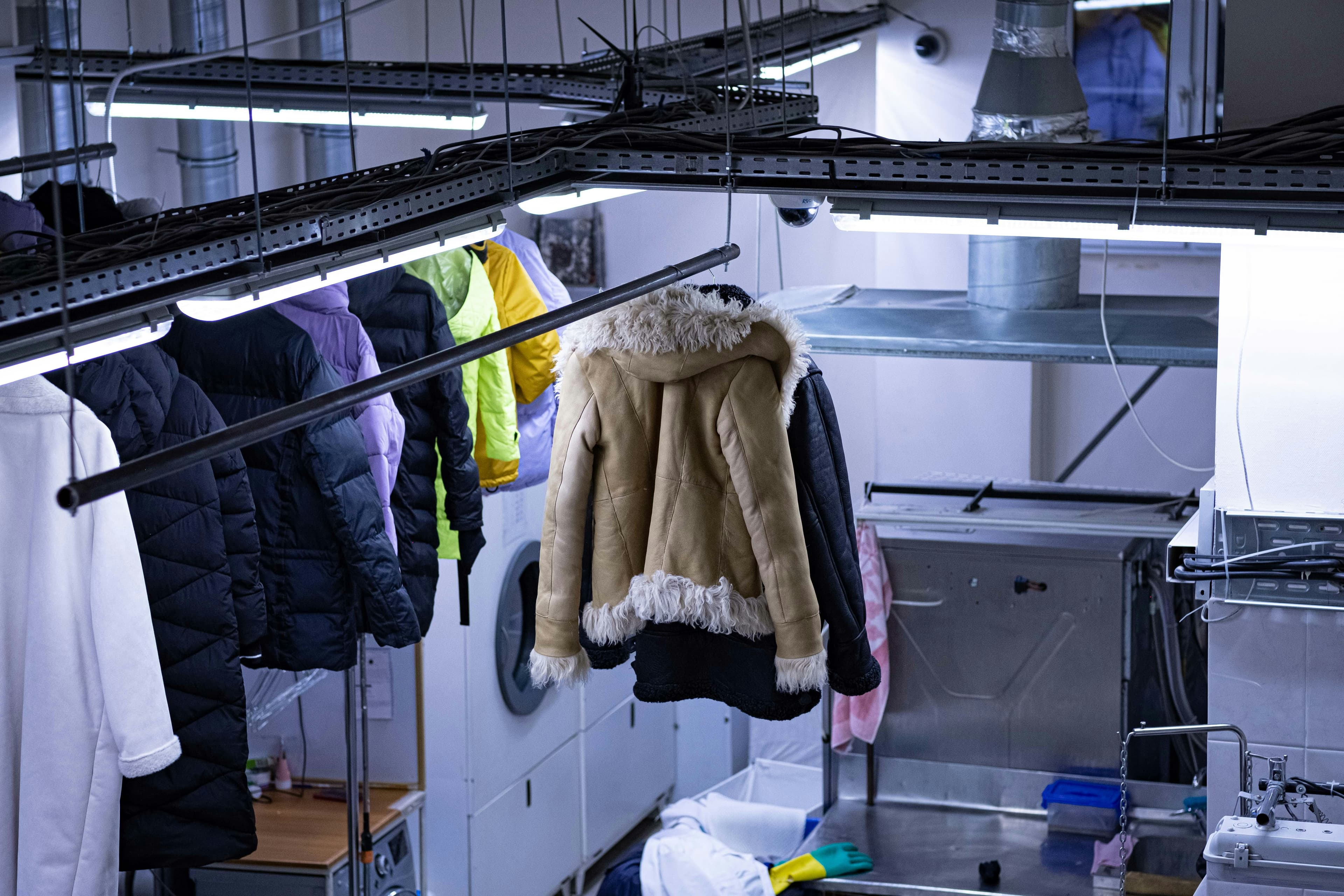 Develop climate adaptation guide for suppliers