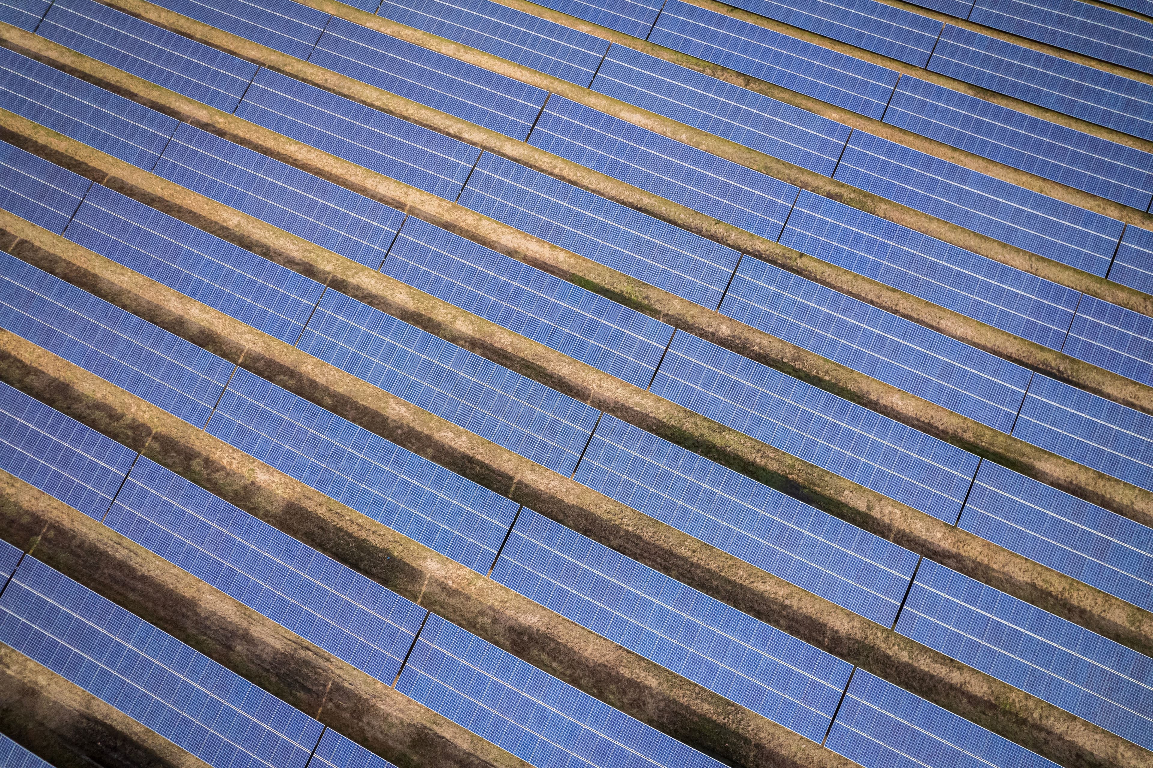 Combine solar power and data to decarbonise manufacturing
