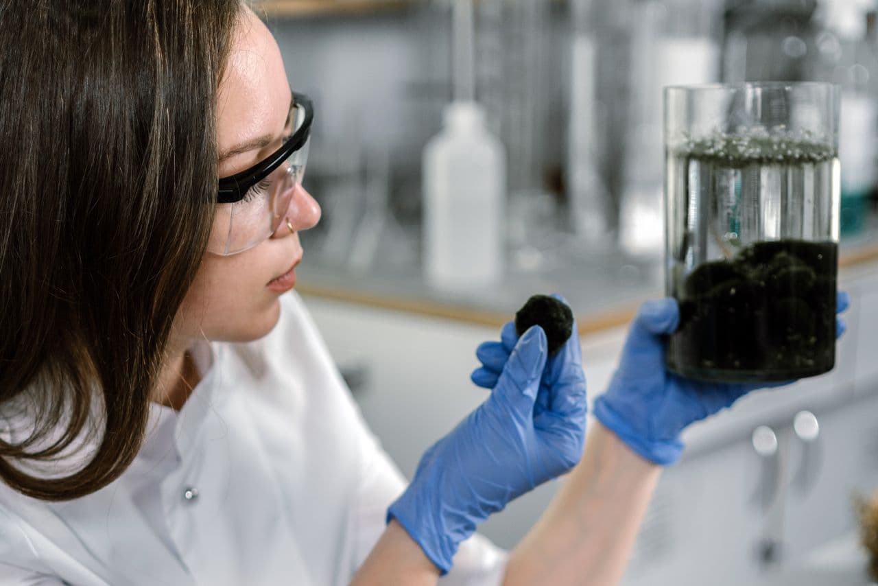 Recover carbon black from polyurethane production waste