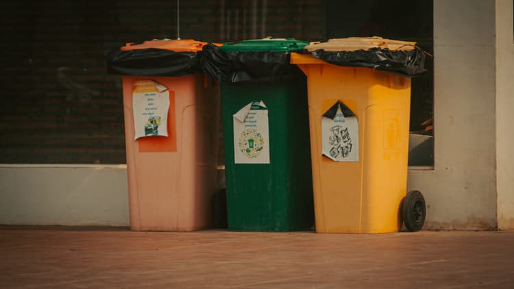 Reward recycling with bonuses on energy bills