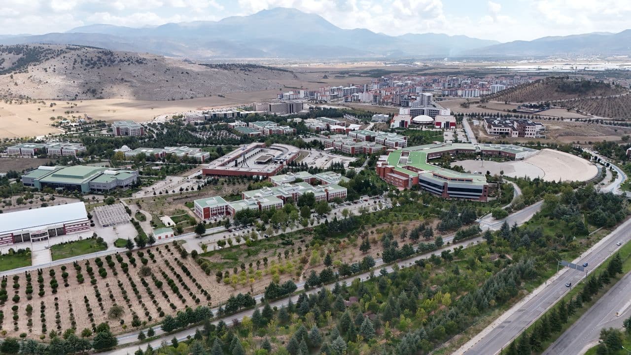 Turn industrial campuses into biodiversity-positive sites